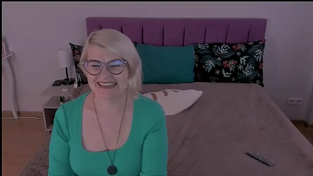 sabrinamacmarren online show from February 2025 10:31:02 AM