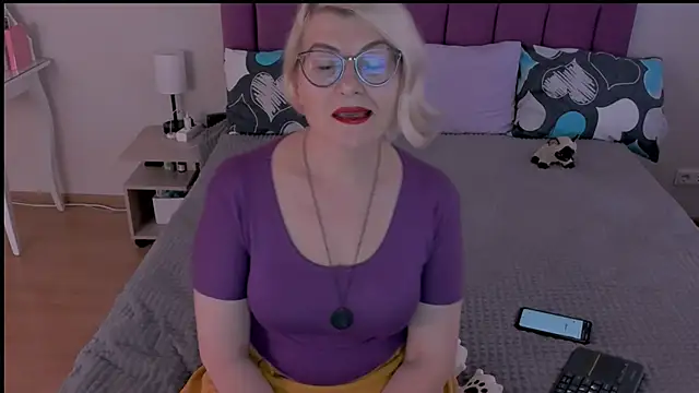 sabrinamacmarren online show from February 2025 01:21:01 PM