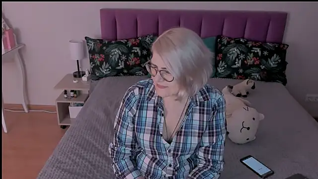 sabrinamacmarren online show from March 2025 06:54:01 PM