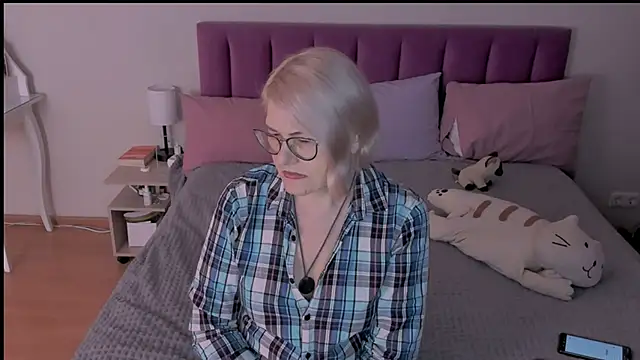 sabrinamacmarren online show from March 2025 08:15:02 PM