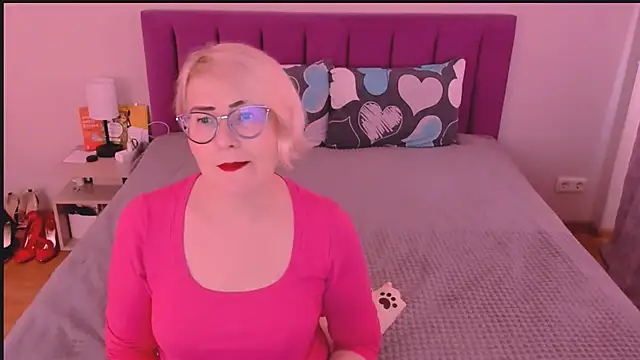 sabrinamacmarren online show from October 2025 01:35:02 PM