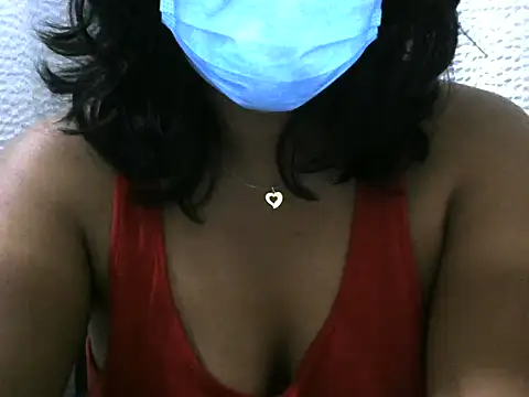 Snapshot of Artinah22 chatting on November 2025 08:41:01 PM Artinah22 online show from November 2025 08:41:01 PM