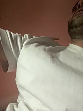 Snapshot of Love4sud chatting on January 2025 08:07:02 AM Love4sud online show from January 2025 08:07:02 AM