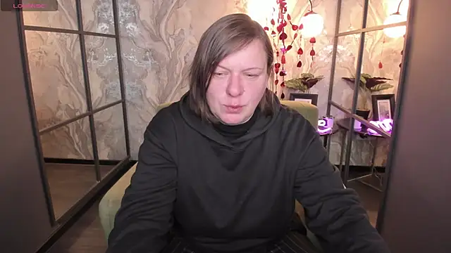Snapshot of KellyPerfection chatting on February 2025 01:38:01 PM KellyPerfection online show from February 2025 01:38:01 PM