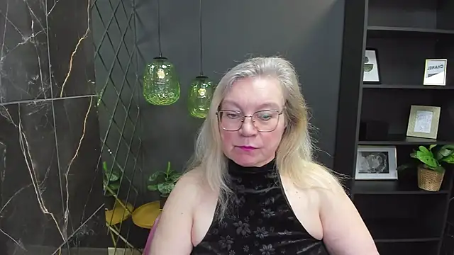 NataliMellow online show from December 2024 01:11:01 PM