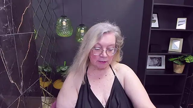 NataliMellow online show from December 2024 04:20:01 PM