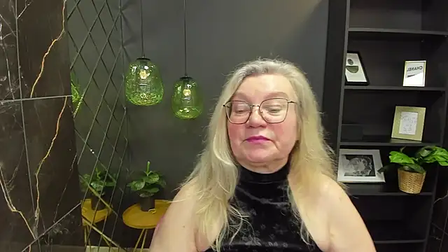NataliMellow online show from December 2024 07:25:02 PM