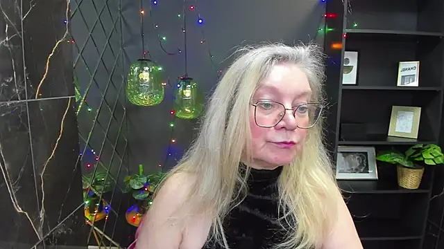 NataliMellow online show from December 2024 04:21:01 PM