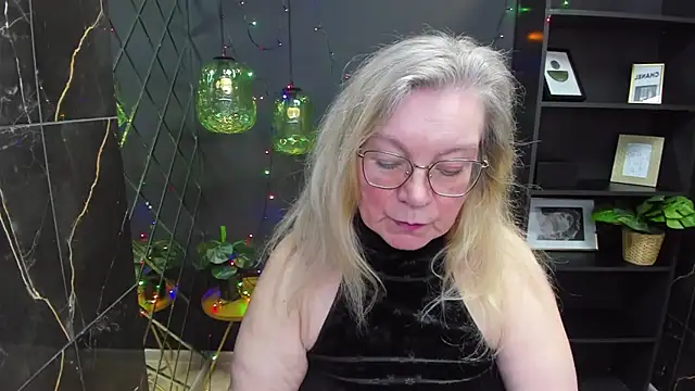 NataliMellow online show from December 2024 04:19:02 PM