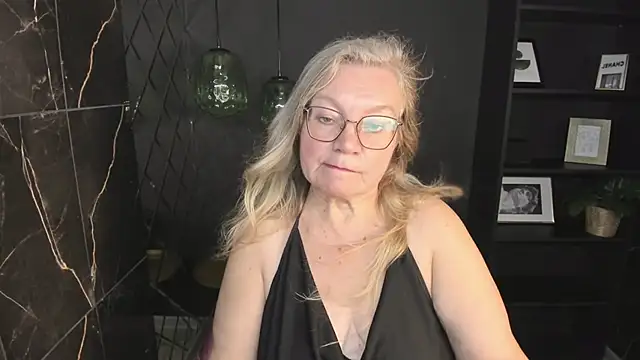 Snapshot of NataliMellow chatting on October 2025 01:20:01 PM NataliMellow online show from October 2025 01:20:01 PM