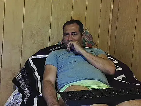 Snapshot of dantehot2020 chatting on December 2024 12:41:02 AM dantehot2020 online show from December 2024 12:41:02 AM