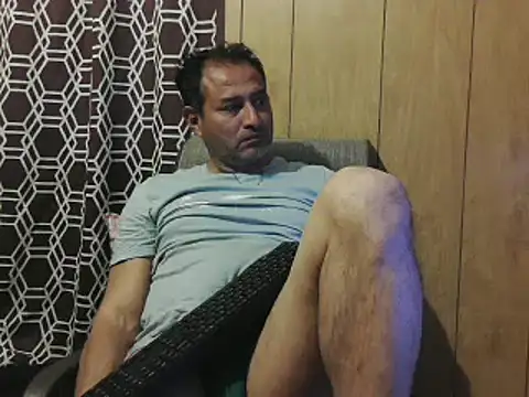Snapshot of dantehot2020 chatting on January 2025 11:13:01 PM dantehot2020 online show from January 2025 11:13:01 PM