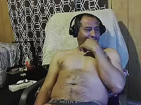 Snapshot of dantehot2020 chatting on February 2025 08:33:02 AM dantehot2020 online show from February 2025 08:33:02 AM
