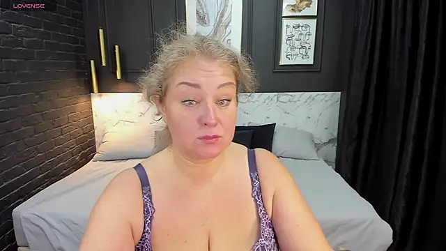 JenniferLight online show from December 2024 01:11:02 PM