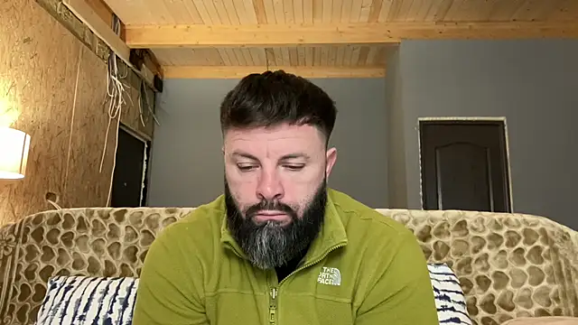 Snapshot of AlphaSparks chatting on October 2025 02:34:01 AM AlphaSparks online show from October 2025 02:34:01 AM