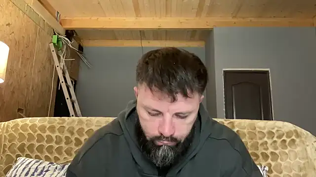 Snapshot of AlphaSparks chatting on October 2025 02:45:01 AM AlphaSparks online show from October 2025 02:45:01 AM