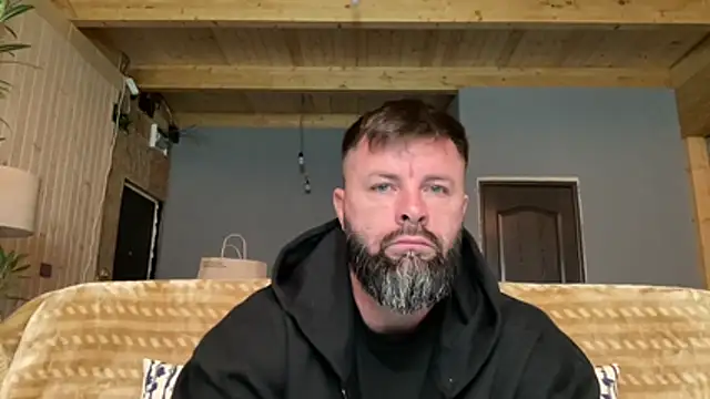 Snapshot of AlphaSparks chatting on November 2025 03:52:02 AM AlphaSparks online show from November 2025 03:52:02 AM