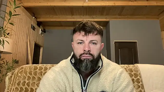 Snapshot of AlphaSparks chatting on November 2025 03:49:02 AM AlphaSparks online show from November 2025 03:49:02 AM