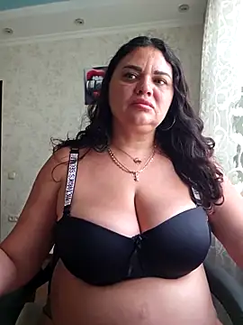 Snapshot of littleRikka chatting on October 2025 10:38:02 AM littleRikka online show from October 2025 10:38:02 AM