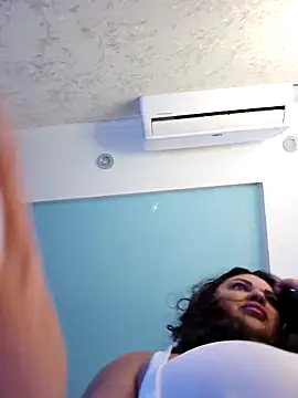 Snapshot of littleRikka chatting on November 2025 09:18:02 AM littleRikka online show from November 2025 09:18:02 AM