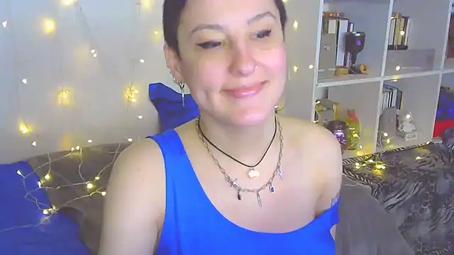 Snapshot of MartaBounty chatting on December 2024 05:02:01 PM MartaBounty online show from December 2024 05:02:01 PM
