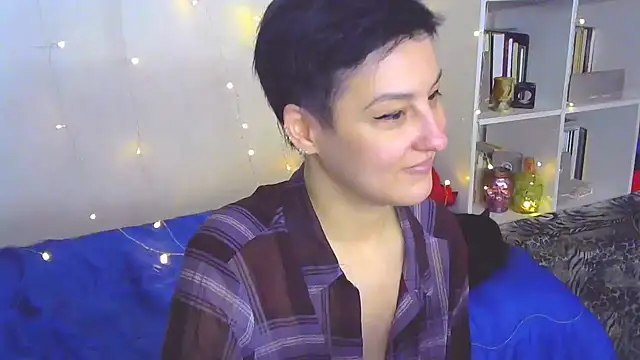 Snapshot of MartaBounty chatting on February 2025 06:10:02 PM MartaBounty online show from February 2025 06:10:02 PM