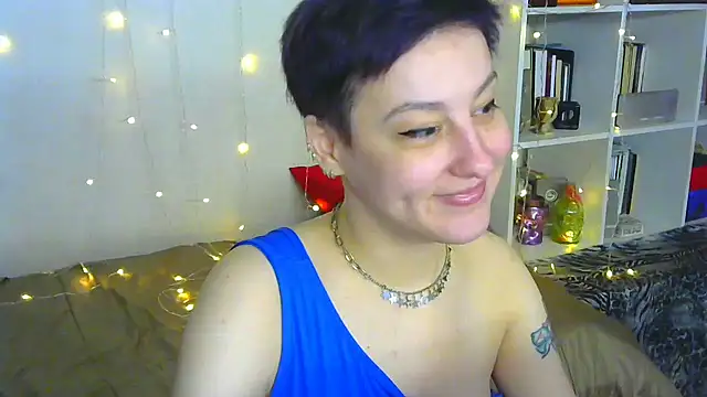 Snapshot of MartaBounty chatting on February 2025 02:07:02 AM MartaBounty online show from February 2025 02:07:02 AM