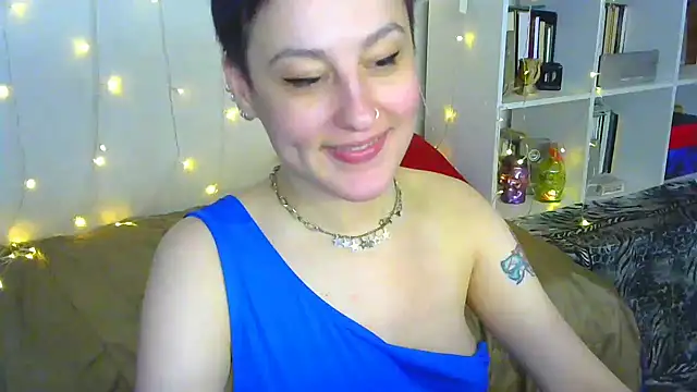 Snapshot of MartaBounty chatting on February 2025 08:17:01 AM MartaBounty online show from February 2025 08:17:01 AM