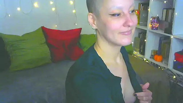 Snapshot of MartaBounty chatting on October 2025 08:53:02 PM MartaBounty online show from October 2025 08:53:02 PM