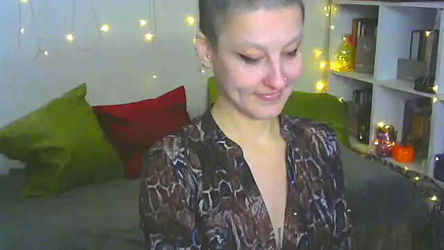 Snapshot of MartaBounty chatting on October 2025 11:34:01 PM MartaBounty online show from October 2025 11:34:01 PM