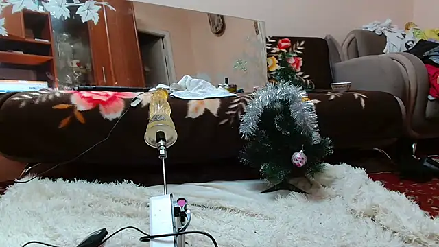 AlinasissyXX online show from December 2024 08:10:02 PM