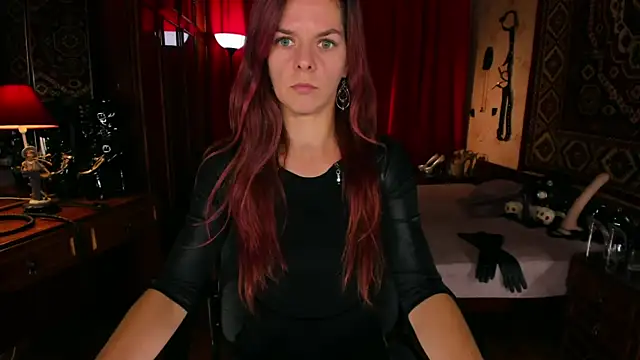 Snapshot of MargoTigress chatting on October 2025 09:28:01 AM MargoTigress online show from October 2025 09:28:01 AM