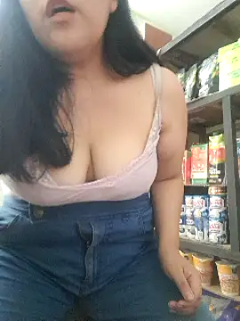 Snapshot of Kalani_Engel chatting on March 2025 08:29:02 PM Kalani Engel online show from March 2025 08:29:02 PM