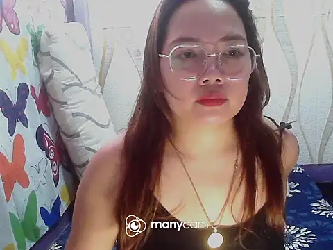 Snapshot of BURBERRY69 chatting on October 2025 12:39:02 AM BURBERRY69 online show from October 2025 12:39:02 AM