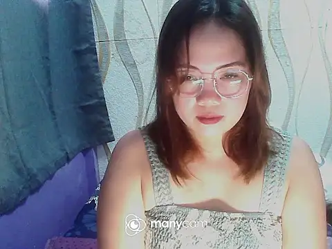 Snapshot of BURBERRY69 chatting on October 2025 04:54:01 AM BURBERRY69 online show from October 2025 04:54:01 AM