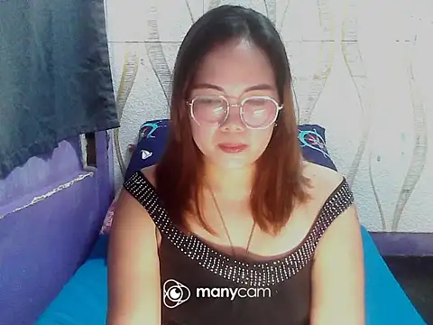 Snapshot of BURBERRY69 chatting on November 2025 06:45:01 AM BURBERRY69 online show from November 2025 06:45:01 AM