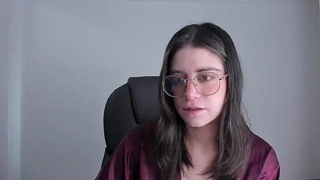 HazelKush online show from October 2025 01:34:02 PM