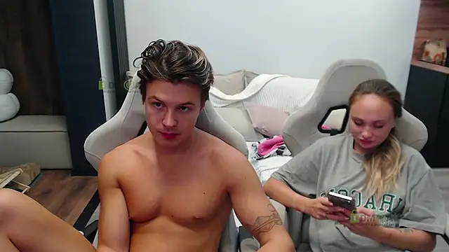 Snapshot of Sunny-Girl1 chatting on October 2025 06:34:02 AM Sunny-Girl1 online show from October 2025 06:34:02 AM