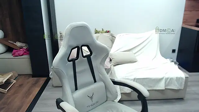 Snapshot of Sunny-Girl1 chatting on October 2025 05:58:02 PM Sunny-Girl1 online show from October 2025 05:58:02 PM