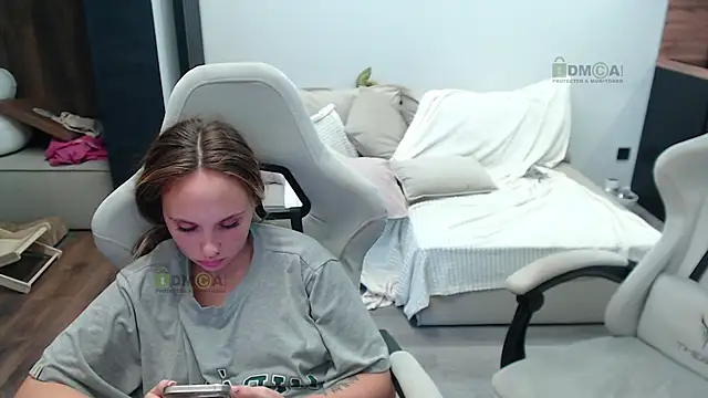 Snapshot of Sunny-Girl1 chatting on October 2025 07:53:02 AM Sunny-Girl1 online show from October 2025 07:53:02 AM