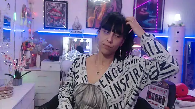 misscectito13 online show from February 2025 02:33:01 PM