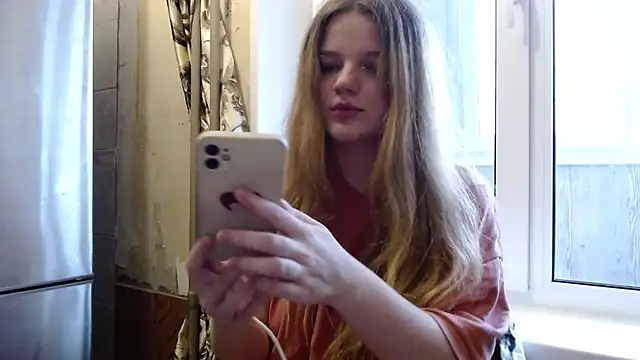 Snapshot of -MimmiLissa- chatting on October 2025 11:18:02 AM -MimmiLissa- online show from October 2025 11:18:02 AM