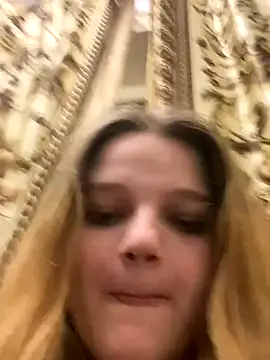 Snapshot of -MimmiLissa- chatting on October 2025 07:32:01 PM -MimmiLissa- online show from October 2025 07:32:01 PM