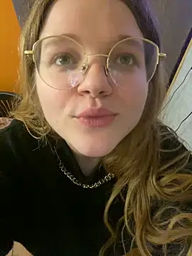 Snapshot of -MimmiLissa- chatting on October 2025 02:01:02 PM -MimmiLissa- online show from October 2025 02:01:02 PM