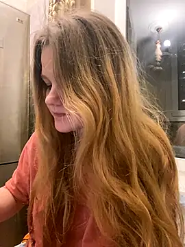 Snapshot of -MimmiLissa- chatting on November 2025 05:45:02 PM -MimmiLissa- online show from November 2025 05:45:02 PM