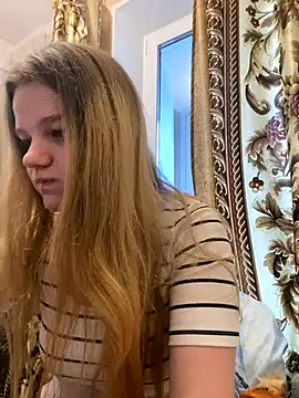 Snapshot of -MimmiLissa- chatting on November 2025 10:48:02 AM -MimmiLissa- online show from November 2025 10:48:02 AM