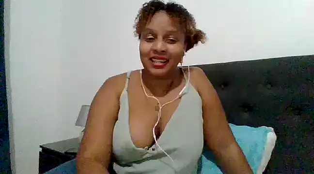 Snapshot of Nathyjess195 chatting on December 2024 06:21:01 PM Nathyjess195 online show from December 2024 06:21:01 PM
