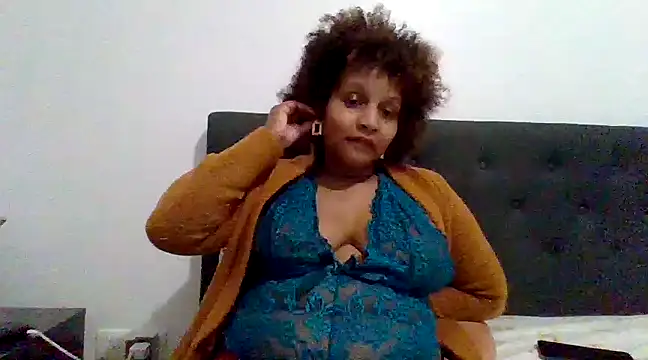 Snapshot of Nathyjess195 chatting on February 2025 04:07:01 PM Nathyjess195 online show from February 2025 04:07:01 PM