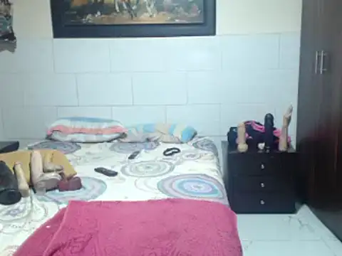 Snapshot of RobertaHott chatting on September 2025 10:48:02 PM RobertaHott online show from September 2025 10:48:02 PM