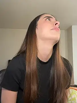 Snapshot of swrennn19 chatting on January 2025 06:43:01 PM swrennn19 online show from January 2025 06:43:01 PM